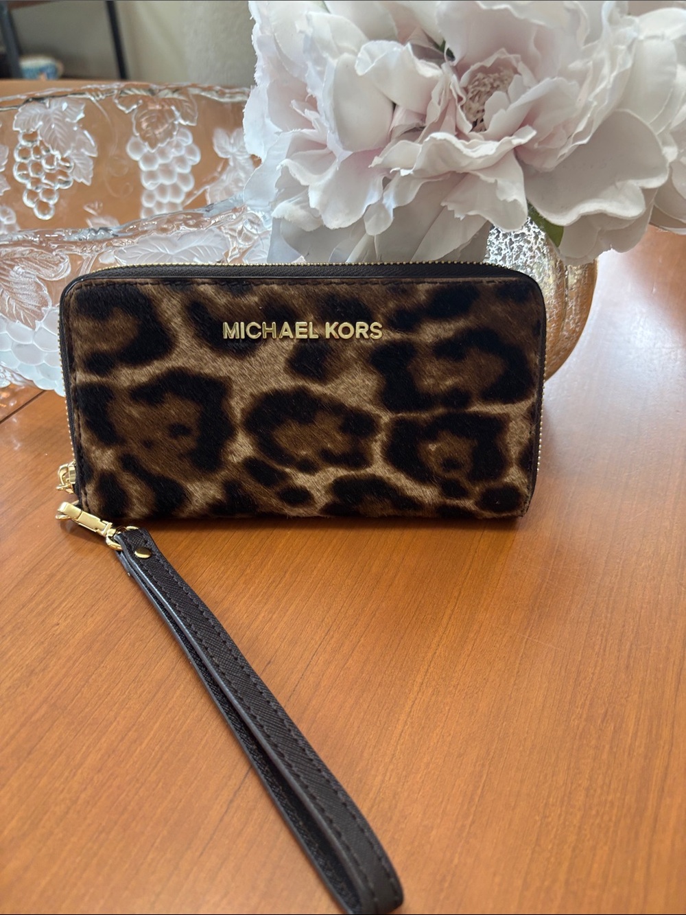 Michael Kors Leopard Print Jet Set Wallet in Brown and Black